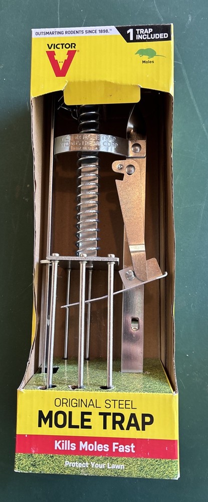 New VICTOR Original Mole Trap Spring Spike Plunger Style Model 0645