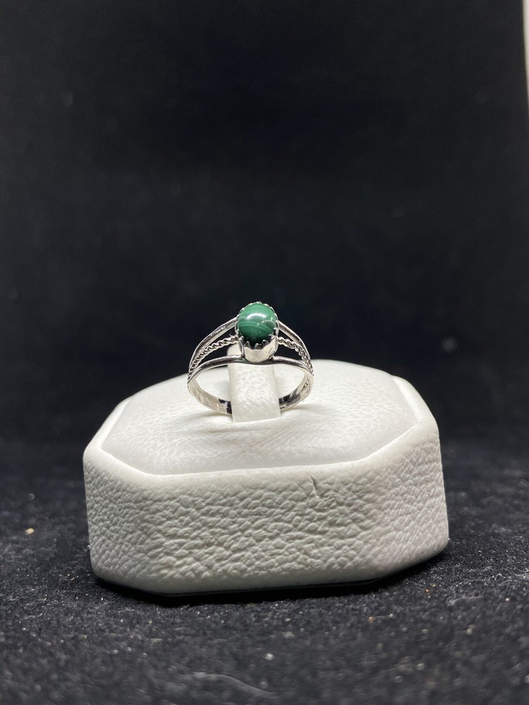 Native American Navajo malachite Sterling Silver Ring Size 5
