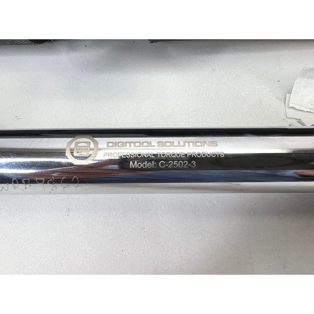 Digitool Solutions Model C-2502-3 Professional Torque Wrench with Case