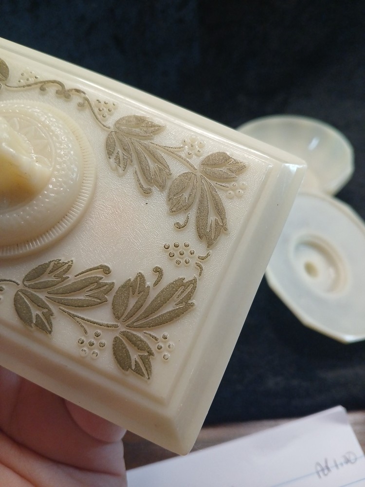 Plastic Vanity Set Gold Leaf Accents Vintage