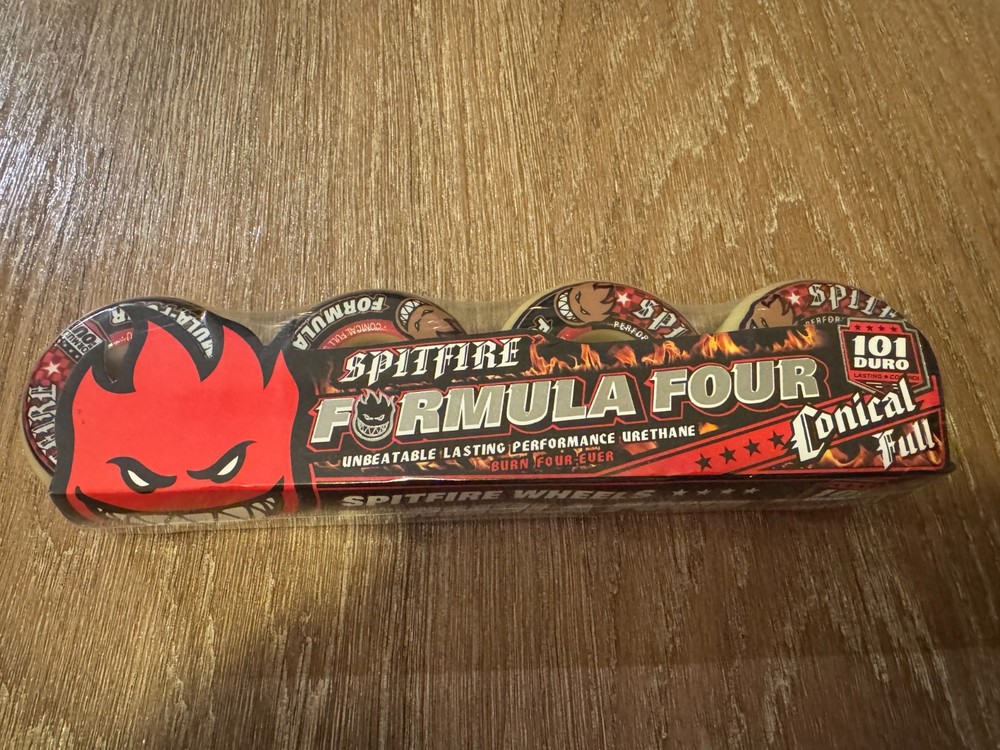 Spitfire formula four skateboard wheels 52mm w/ Red Bones Bearings