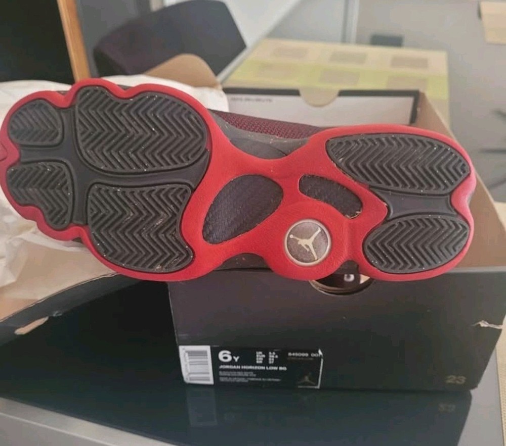 Jordan Horizon Low BG size 6Y