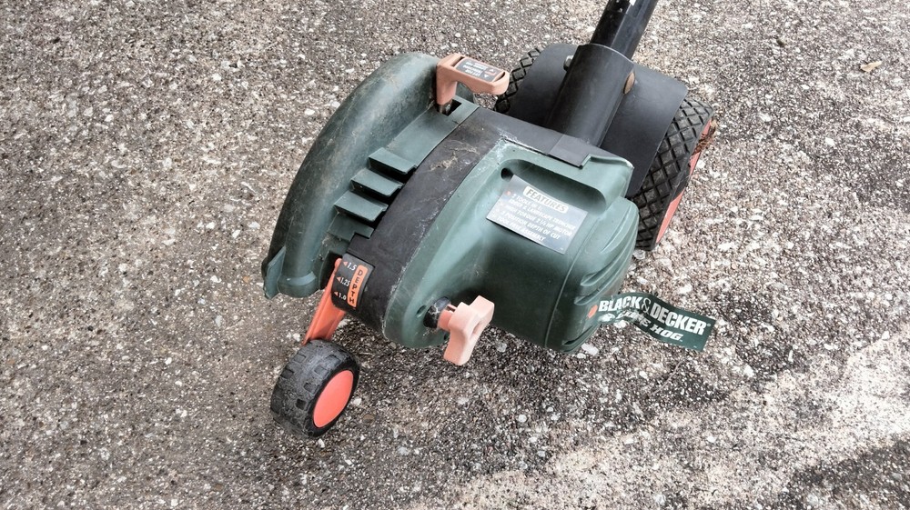 BLACK & DECKER EDGE HOG (Working)