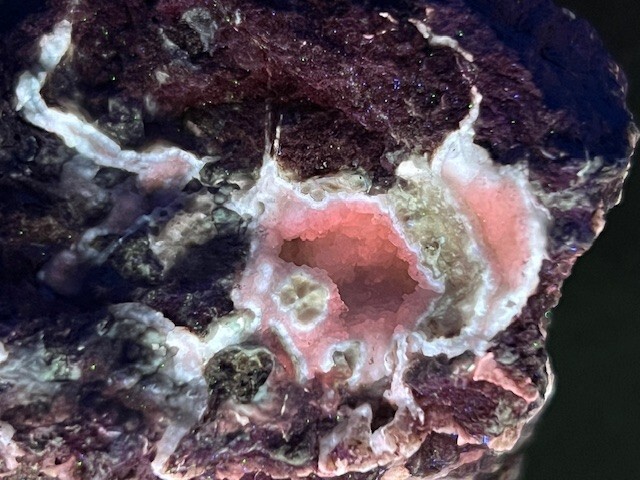 TERRIFIC FLUORESCENT/PHOSPHORESCENT CALCITE, MEXICO