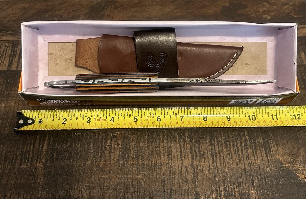 Damascus knife