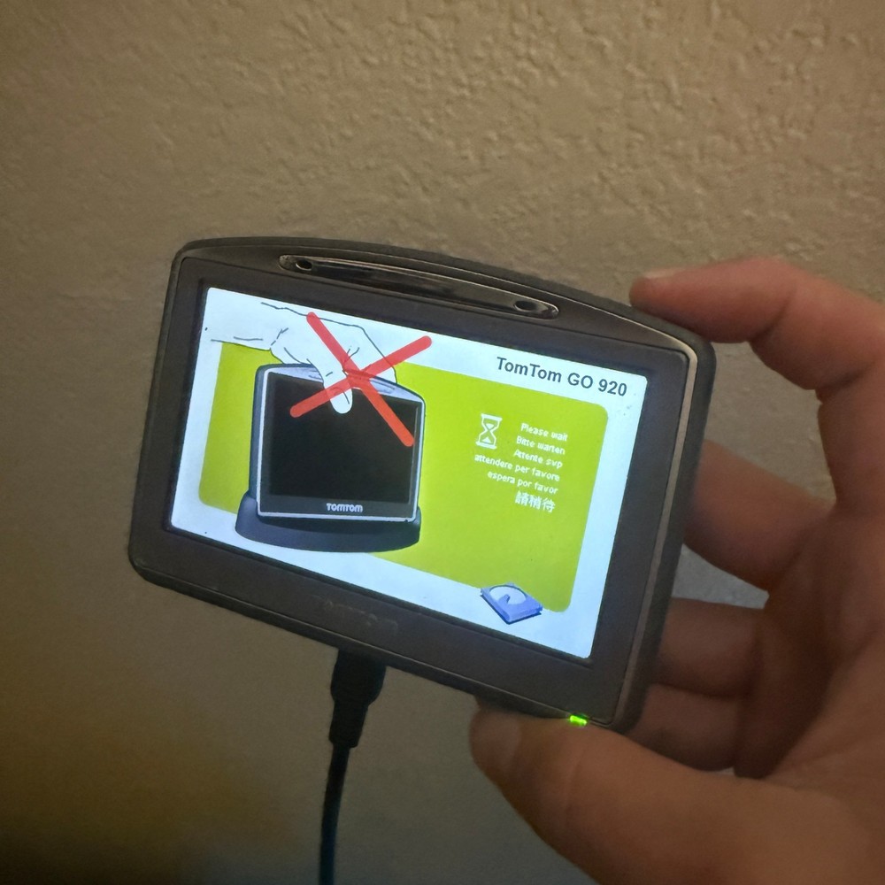 TomTom GO 720 Portable GPS Navigation System Works