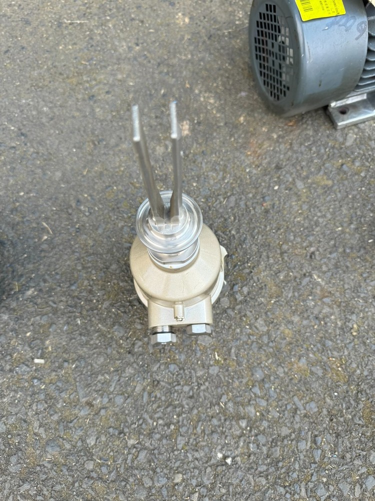 Tuning Fork Level Switch with Tri-clamp fitting