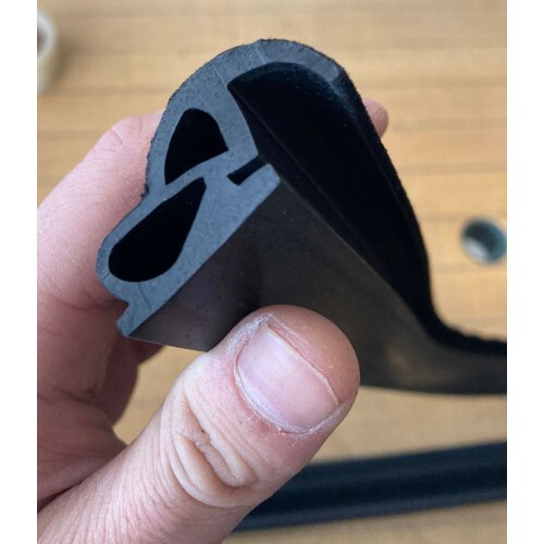 Mercedes W123 Coupe A-C window frame rubbers