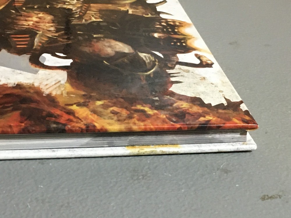 BOOK WARHAMMER 40K DARK MILLENNIUM 2014 HB USED HP DMG
