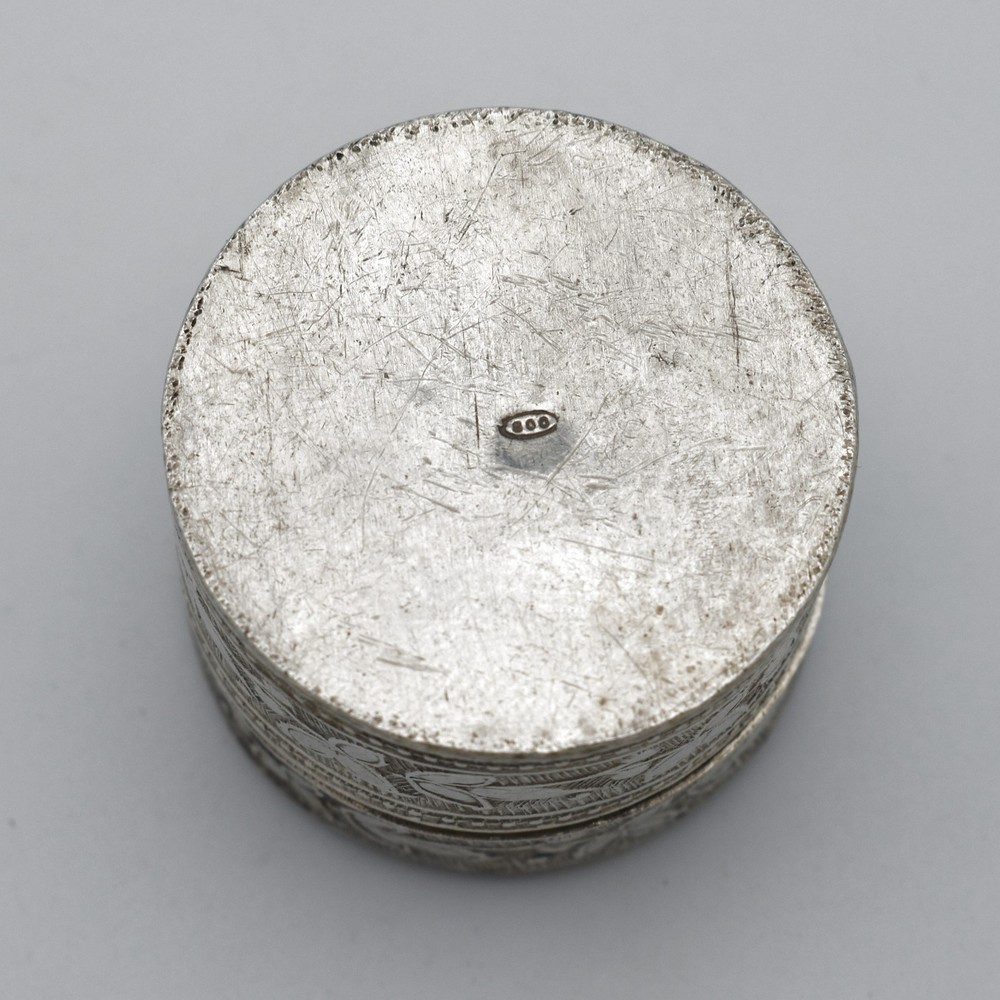 Antique Solid Silver Pill Box Snuff Box Chased Foliate Box Continental