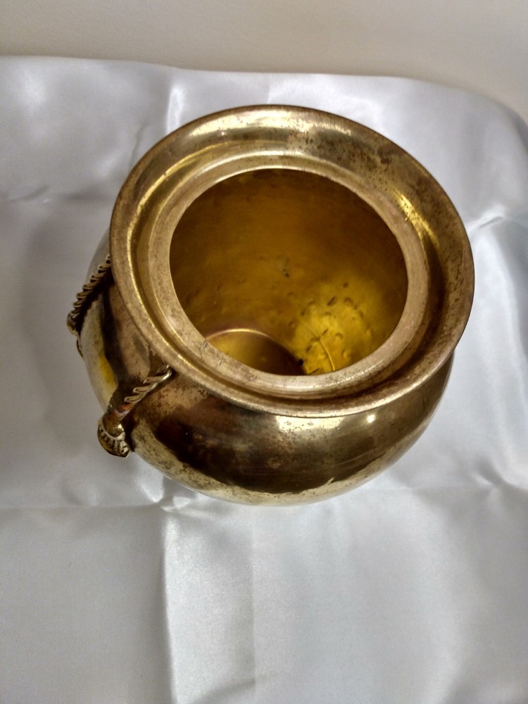 5 1/2" Brass Vase Twisted Rope & Tassel