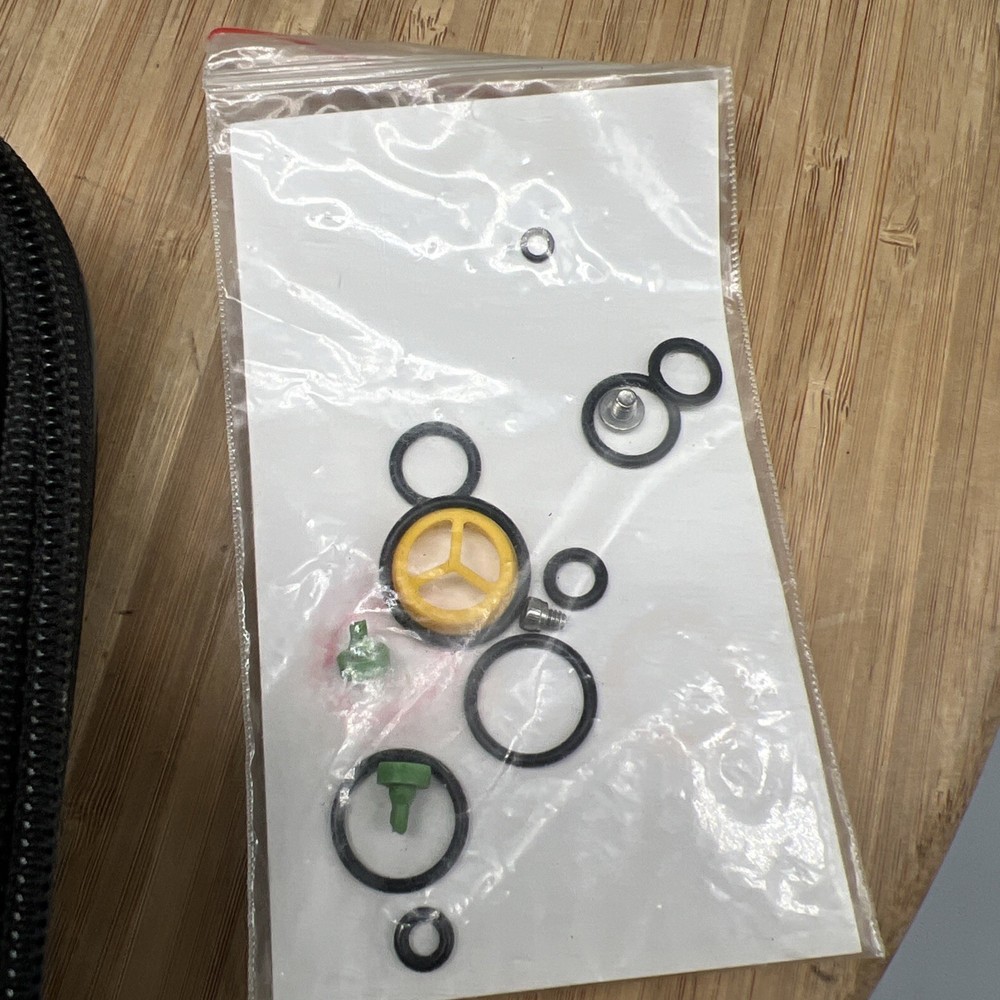 MacDev Cyborg 6 Paintball Marker CO221 Blue