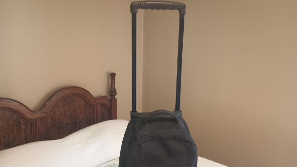 Black Bowling Ball Rolling Case 900 Series 1 ball retractable handle