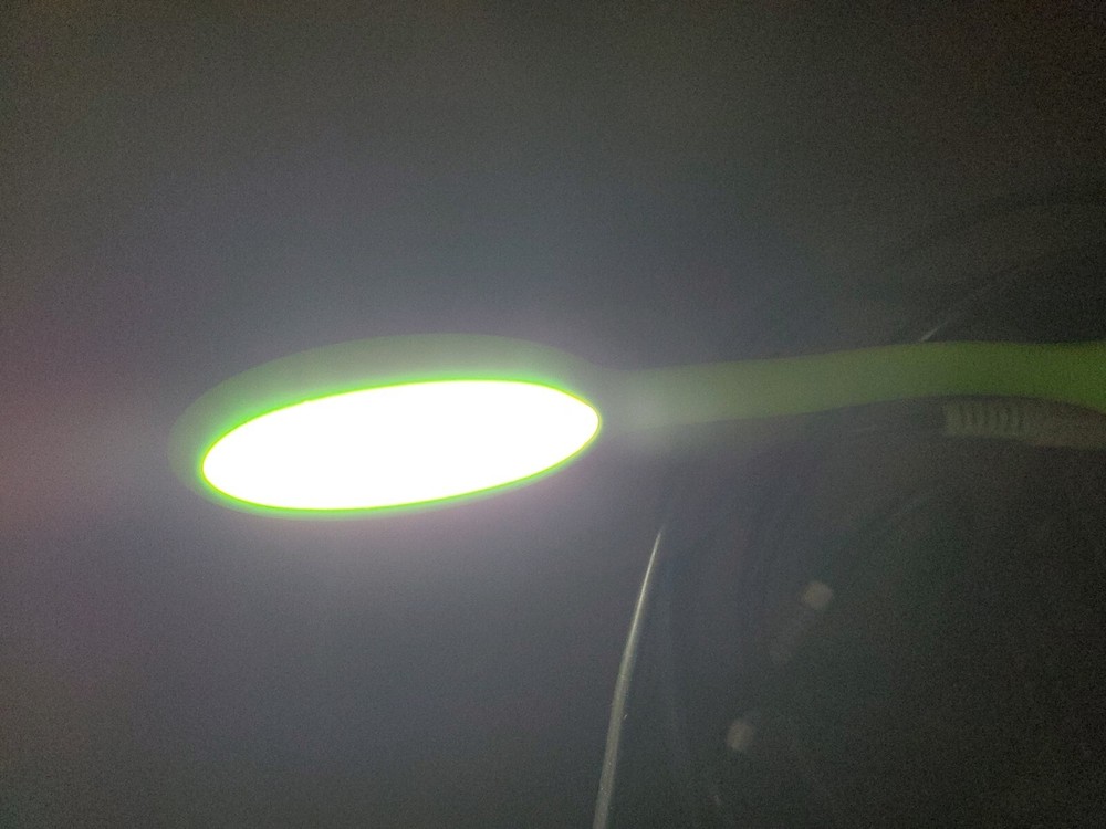 Portable Mini Flexible LED Light USB Lamp - -Foldable - Used , tested , works