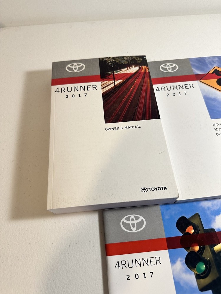 2017 Toyota 4Runner Owner's Manual Set
