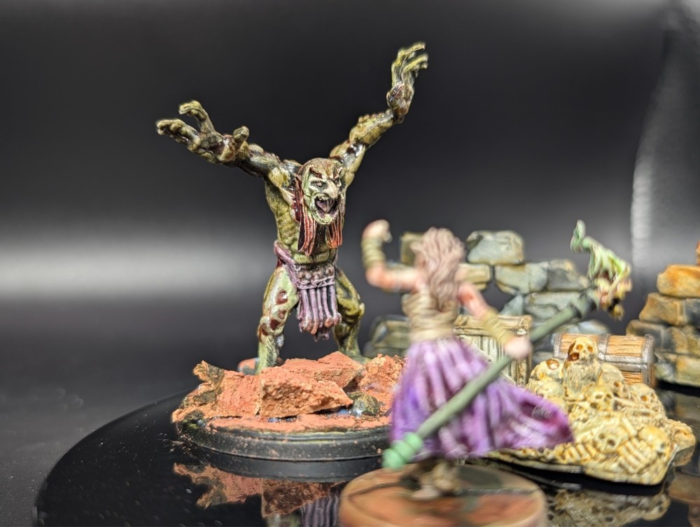 Well painted large Troll d&d miniature Reaper