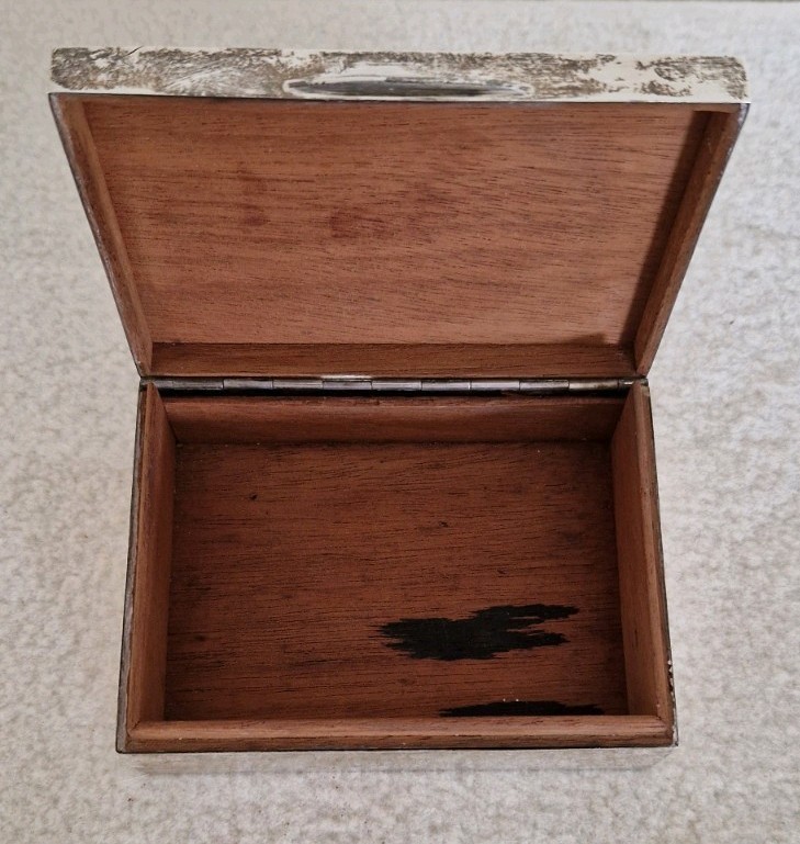 1964 BIRMINGHAM SILVER HALLMARKED CIGARETTE BOX WITH WOOD LINER
