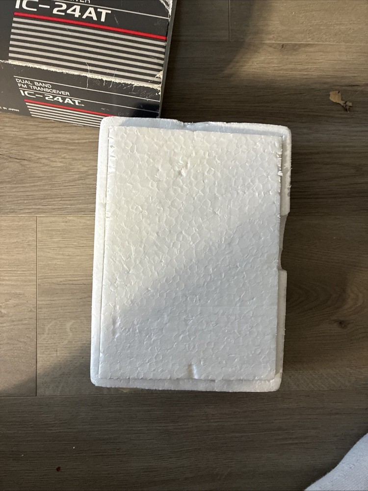 ICOM IC-24AT Handheld Transceiver