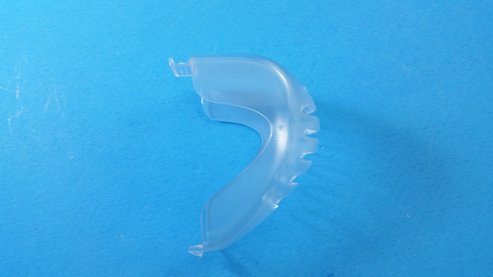 67004433 Whirlpool Refrigerator Freezer Light Cover Shield; E4-4a