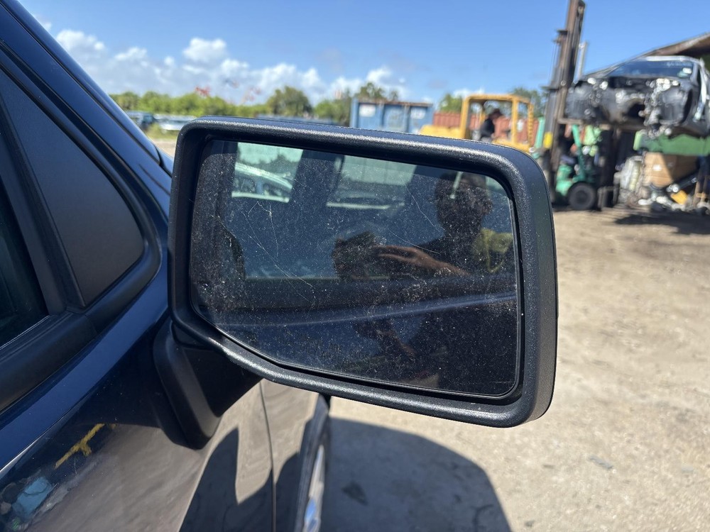 Chevrolet Silverado 1500 Front Console w/ Control Panel OEM 85613245 2023-2025