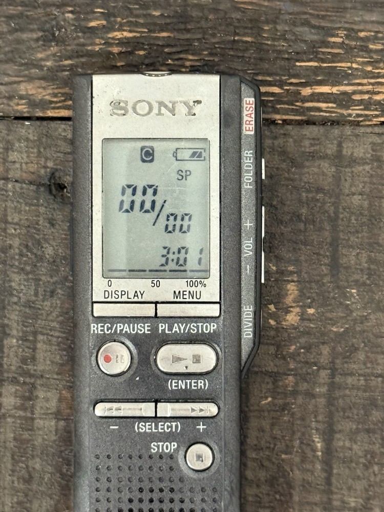 Sony Digital Voice Recorder Hand Held Silver Model ICD-P210 Tested