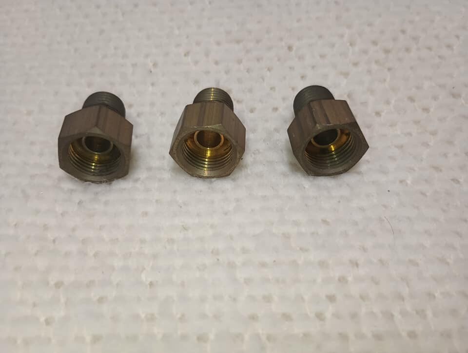 PCM PLEASURECRAFT MARINE ENGINE FITTING R024146
