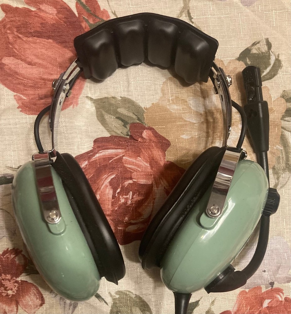 Dave Clark H10-20 Aviation Headset w/ M-7A Microphone Untested