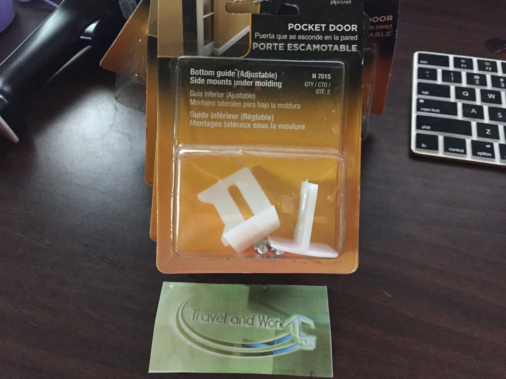 *NEW Prime-Line N 7015 Adjustable Pocket Door Bottom Guide, Plastic, 2 per Pack*