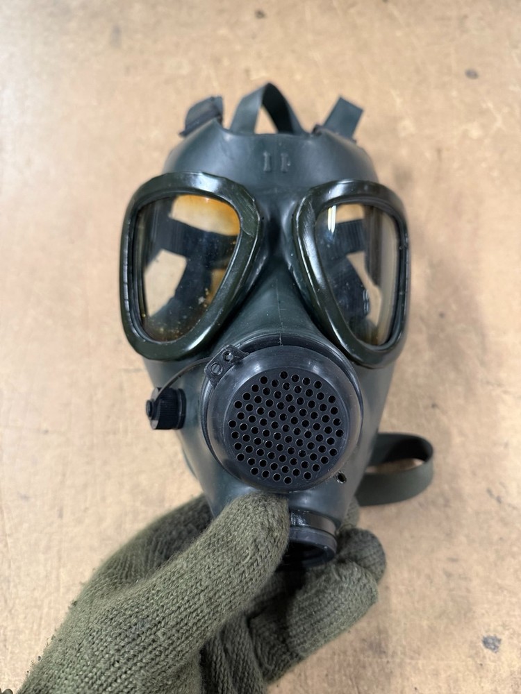 Genuine Romanian Gas Mask M85 with filter Size II
