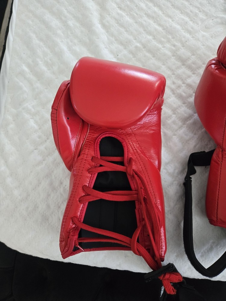 Superare Boxing Gloves 12oz
