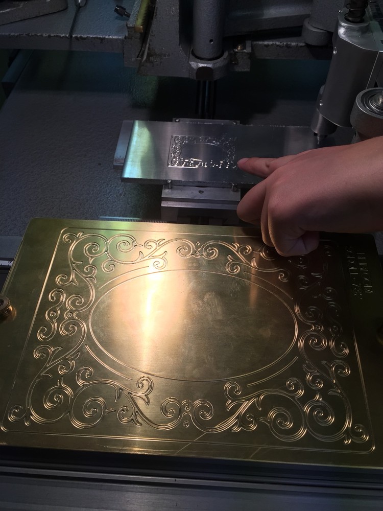 MASTER HEIRLOOM SCROLL WORK SOLID BRASS ENGRAVING PLATE FOR NEW HERMES FONT TRAY