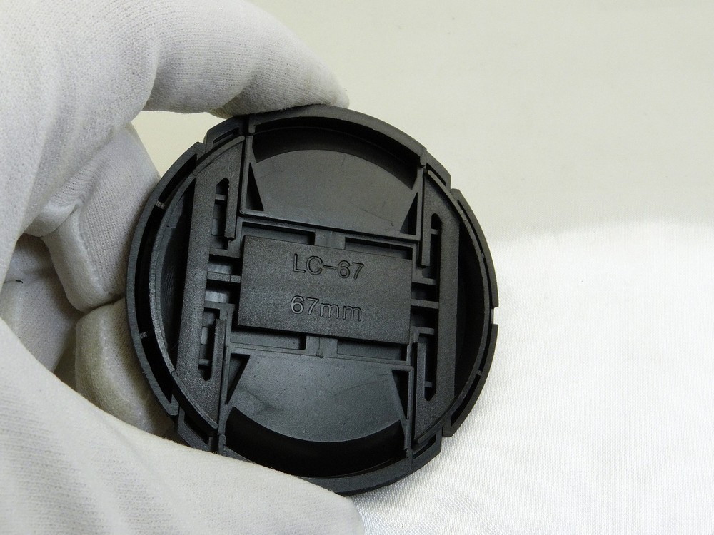 LC-67 67mm Lens Front Cap Snap on type generic Black plastic