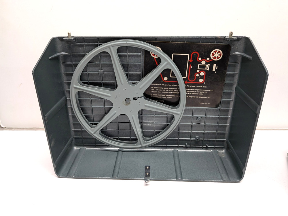 Vintage Argus Showmaster 500 Working no bulb Nice case