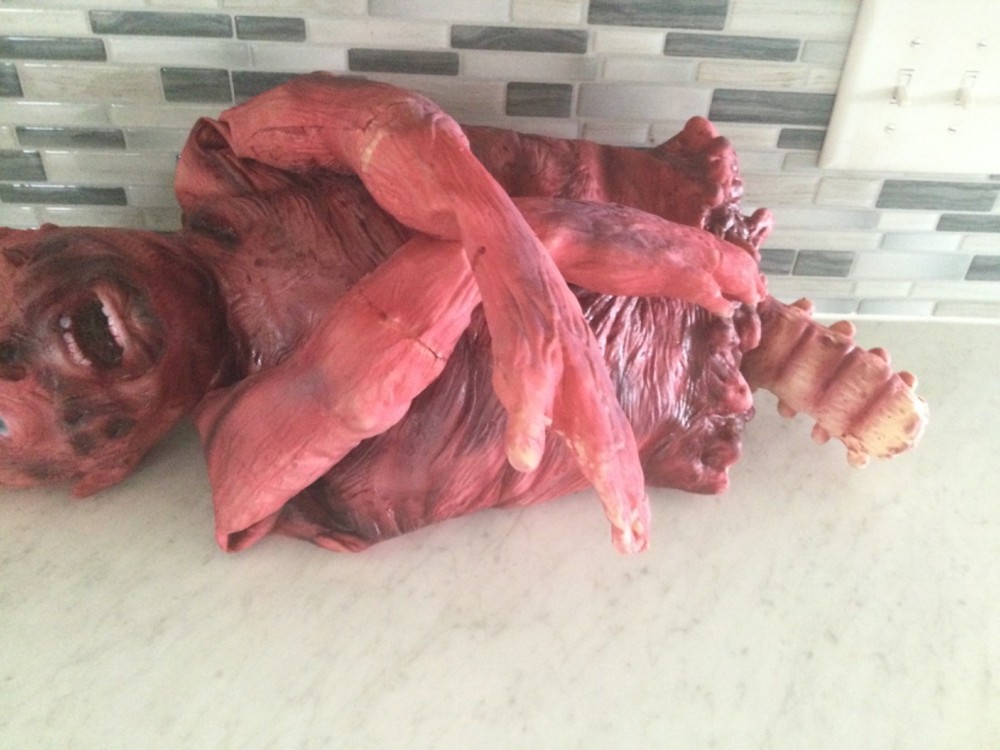 HALLOWEEN HORROR ZOMBIE LARGE REALISTIC DUMMY