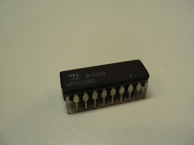 UPB8288D 20 PIN BUS CONTROLLER CIRCUIT  CERAMIC DIP IC NEC