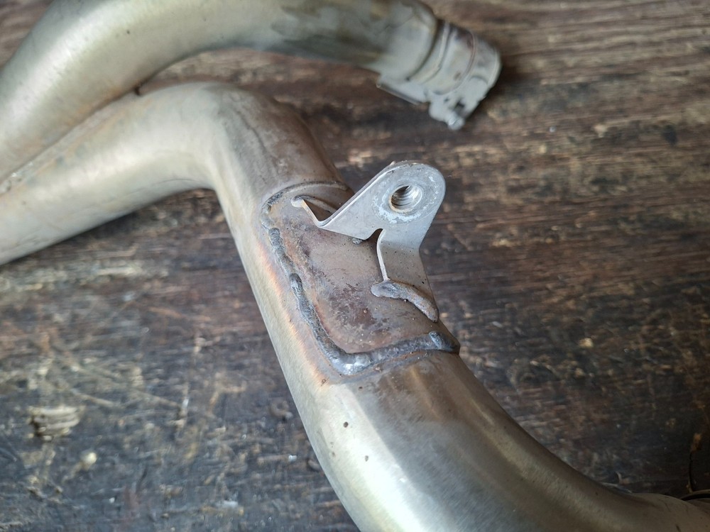 Triumph Speed Triple 1050 - Exhaust Link Pipe