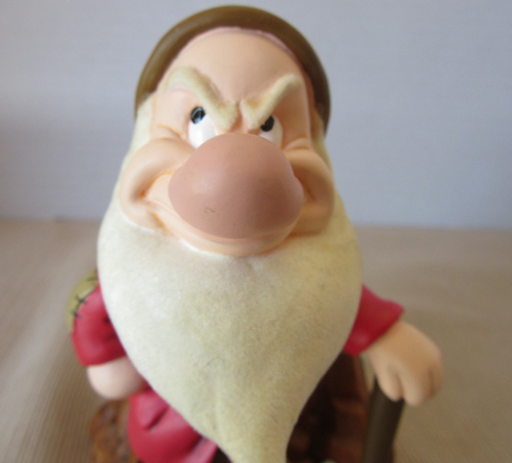 DISNEY GRUMPY Dwarf Figurine Bobblehead Nodder Mining With Gems Original Box