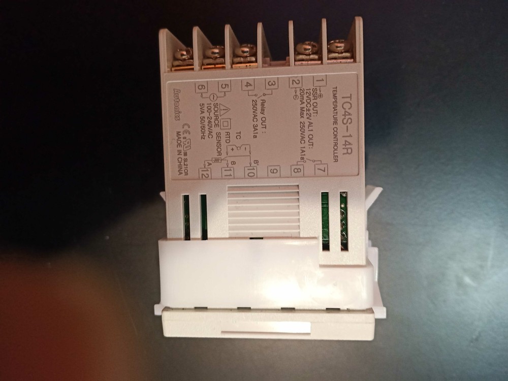 1PC NEW thermostat TC4S