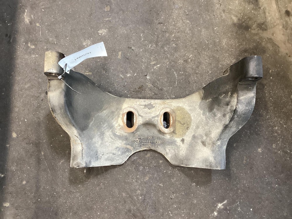 Detroit DD13 Engine Mount - Used