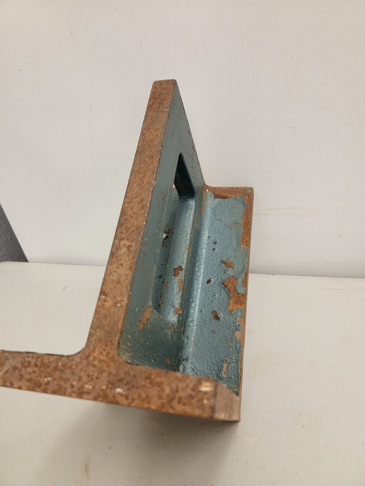 UNKNOWN BRAND UNIVERSAL RIGHT ANGLE IRON, 5 1/2×10×6 Angle 1
