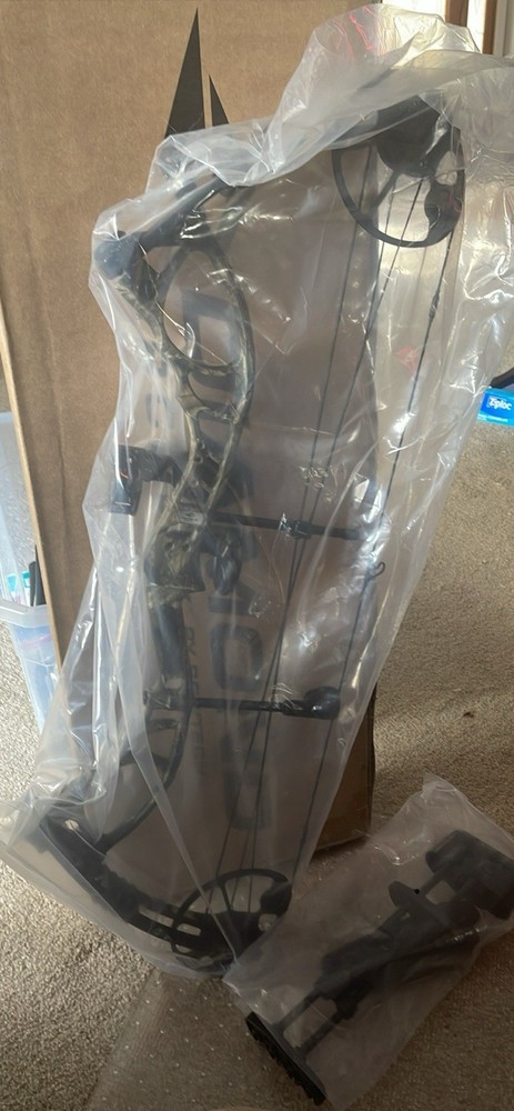 Bowtech Diamond Infinite Edge Compound Bow Right-Handed