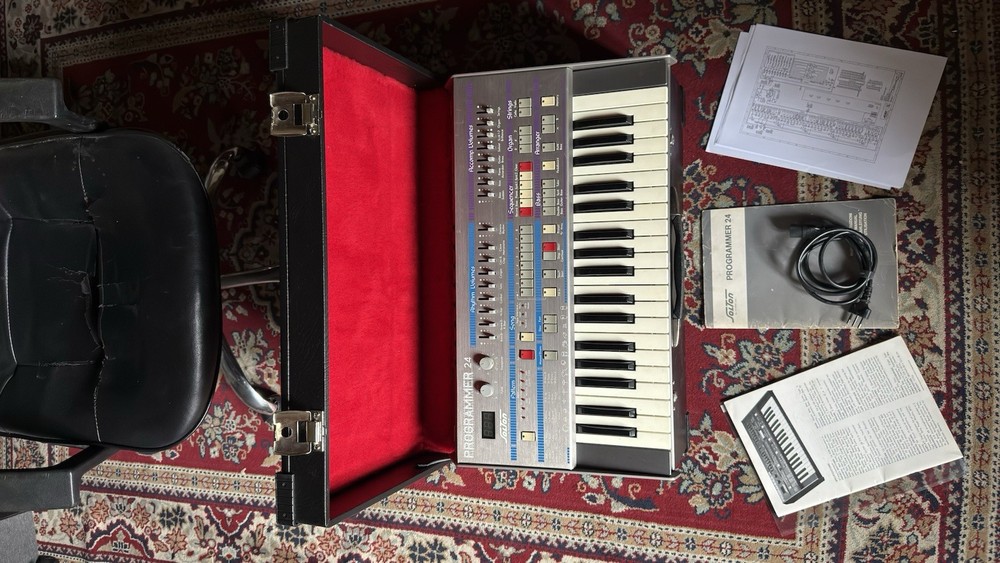 SOLTON Programmer 24w Original Manuals, Case & Accessories (SERVICED) 1985