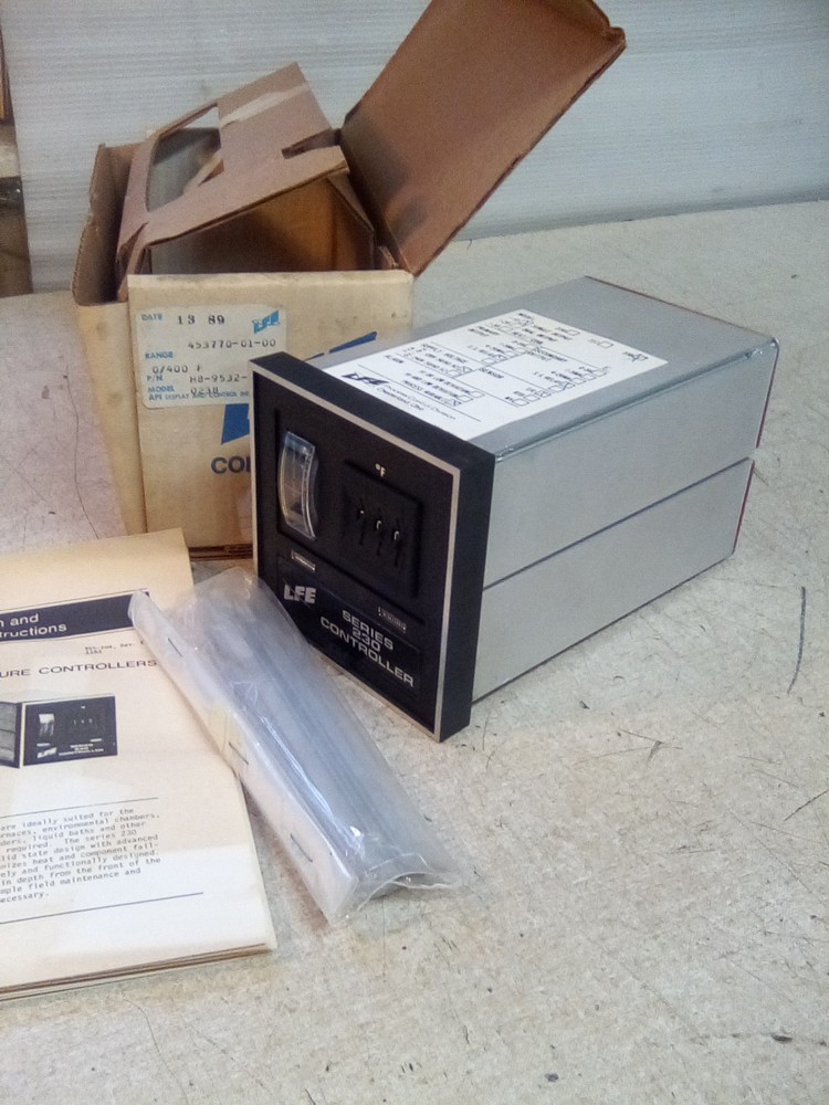 LFE H8-9532-3100 Temperature Controller