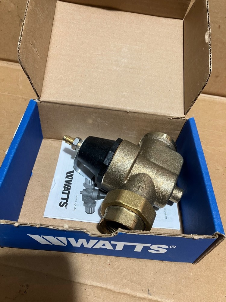Watts Pressure Reducing Valves LFN45BUM1 1” NEW IN BOX 0960025