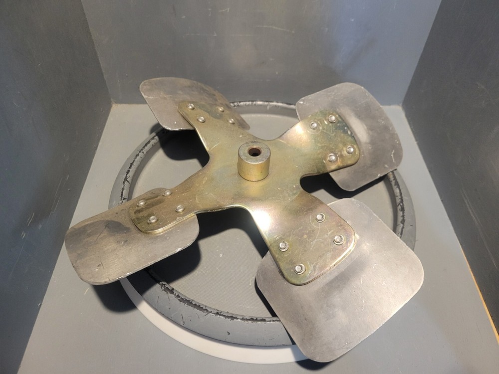 Brookside 4 Blade Fan, 11-3/4"