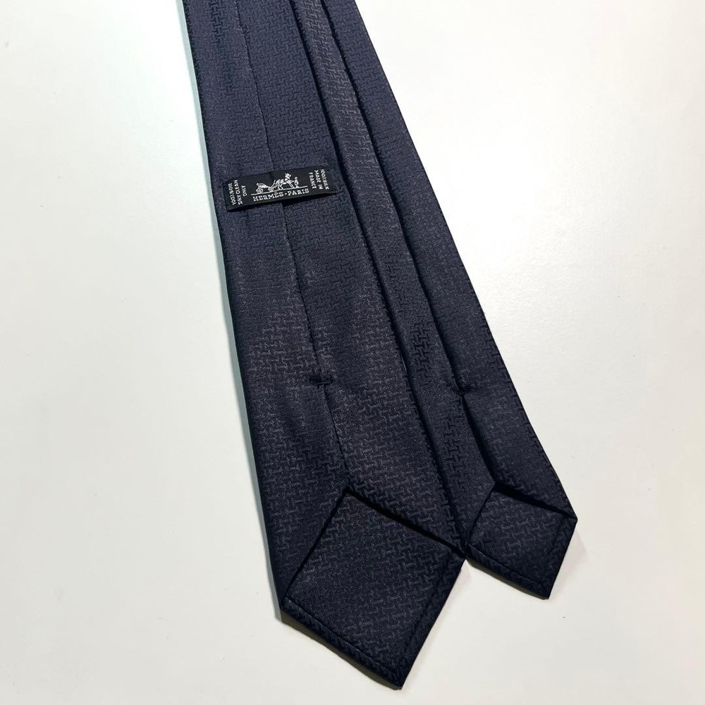 Hermès Necktie H Pattern Glossy Finish Upside Down Used