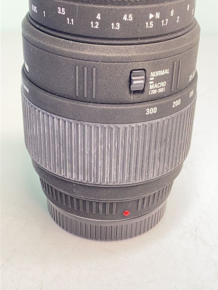 SIGMA Lens 70-300mm 1:4-5.6 Used