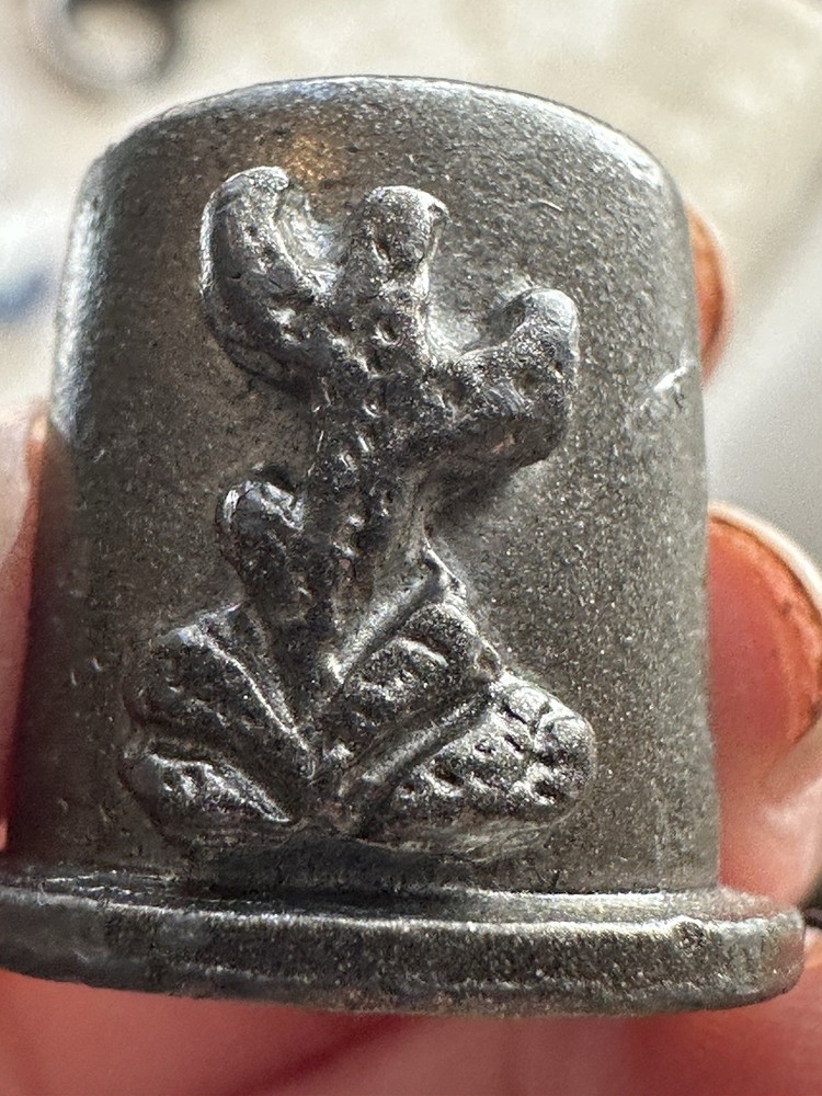 Thimbles Lot Of 5 Preowned