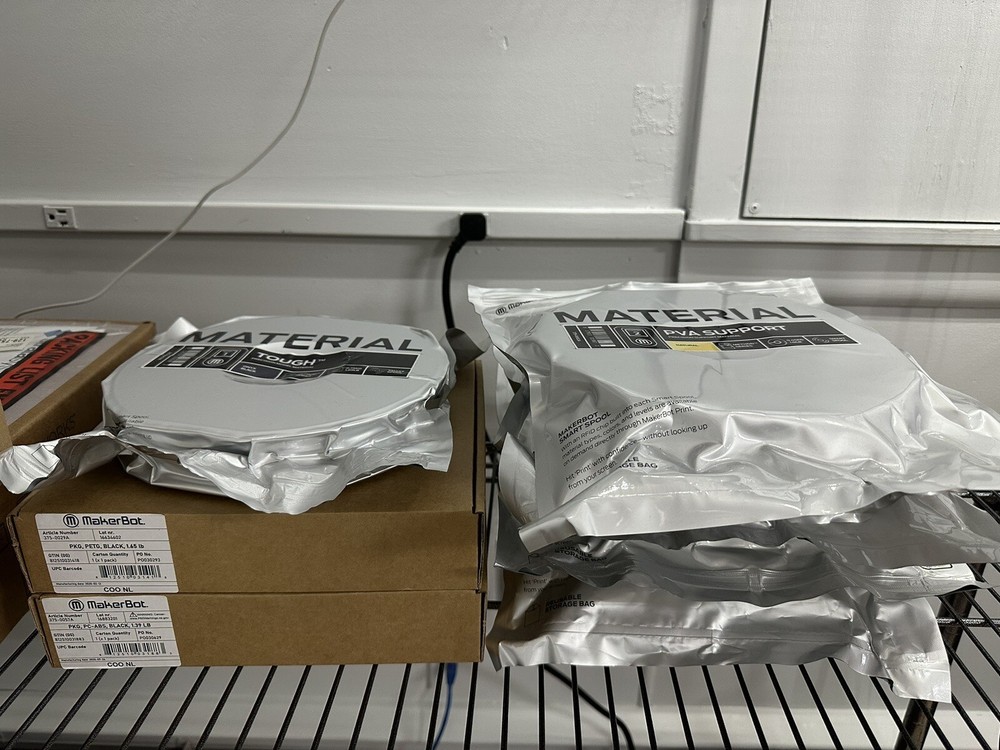 MakerBot METHOD X 3D Printer With Many EXTRAS
