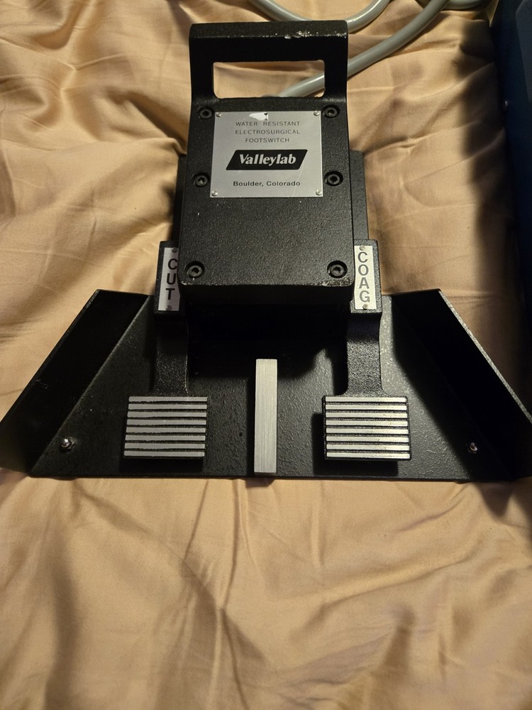 Pfizer Valley Lab Force 1C Solid-State ESU With Foot Pedal